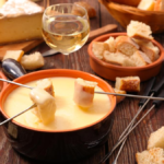 Raclette, tartiflette, fondue savoyarde… Lequel de ces plats d’hiver est le moins calorique ? – Gala wp-header-logo-400.png